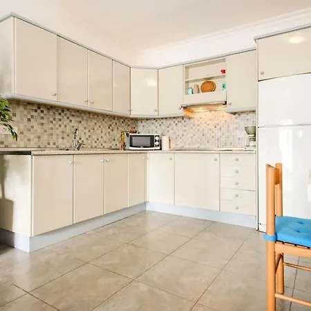 2 Bedrooms At 500 M Away From The With Shared Pool Garden And Wifi