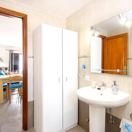 2 Bedrooms At 500 M Away From The With Shared Pool Garden And Wifi Apartment *