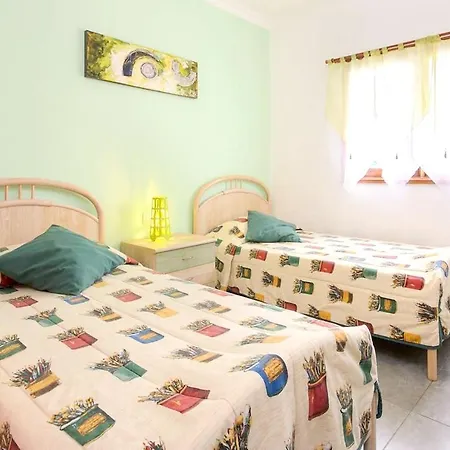 Apartment 2 Bedrooms At 500 M Away From The With Shared Pool Garden And Wifi *