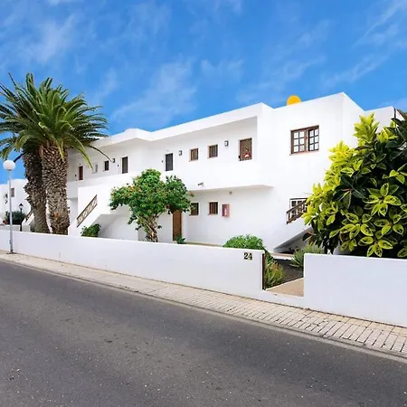 2 Bedrooms At 500 M Away From The With Shared Pool Garden And Wifi Tias